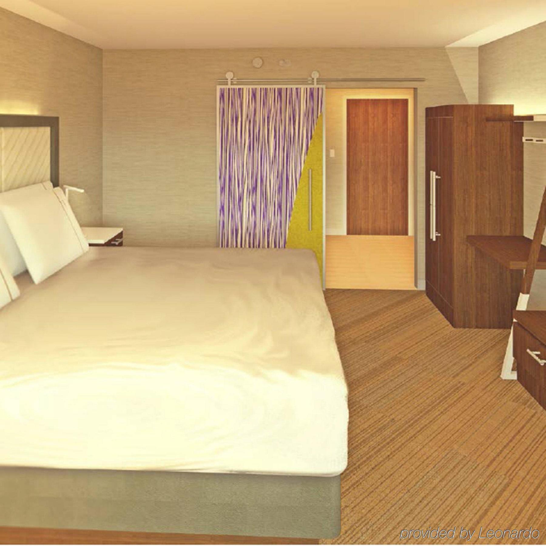 Holiday Inn Express & Suites Ludington By Ihg Exterior photo